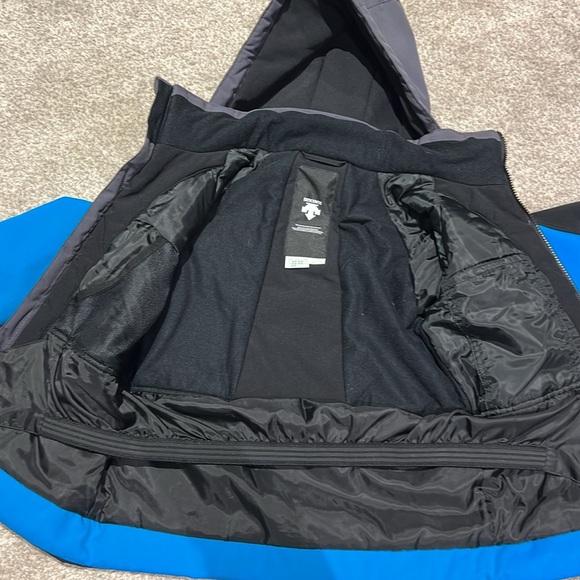 DESCENTE jacket - Picture 4 of 5